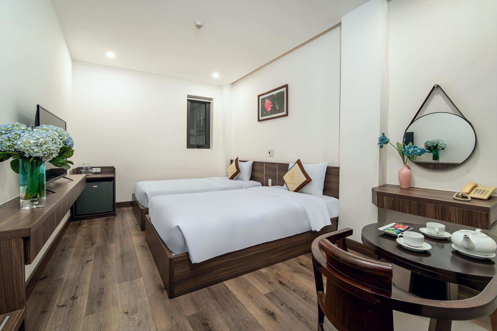 Hoang Linh Riverside Hotel Danang Bagian luar foto