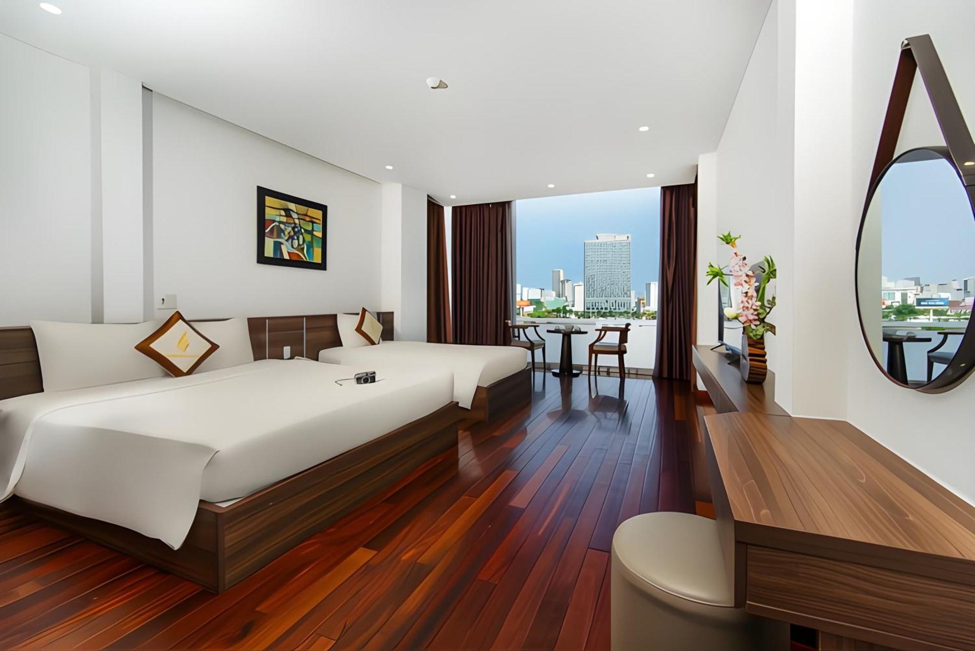 Hoang Linh Riverside Hotel Danang Bagian luar foto