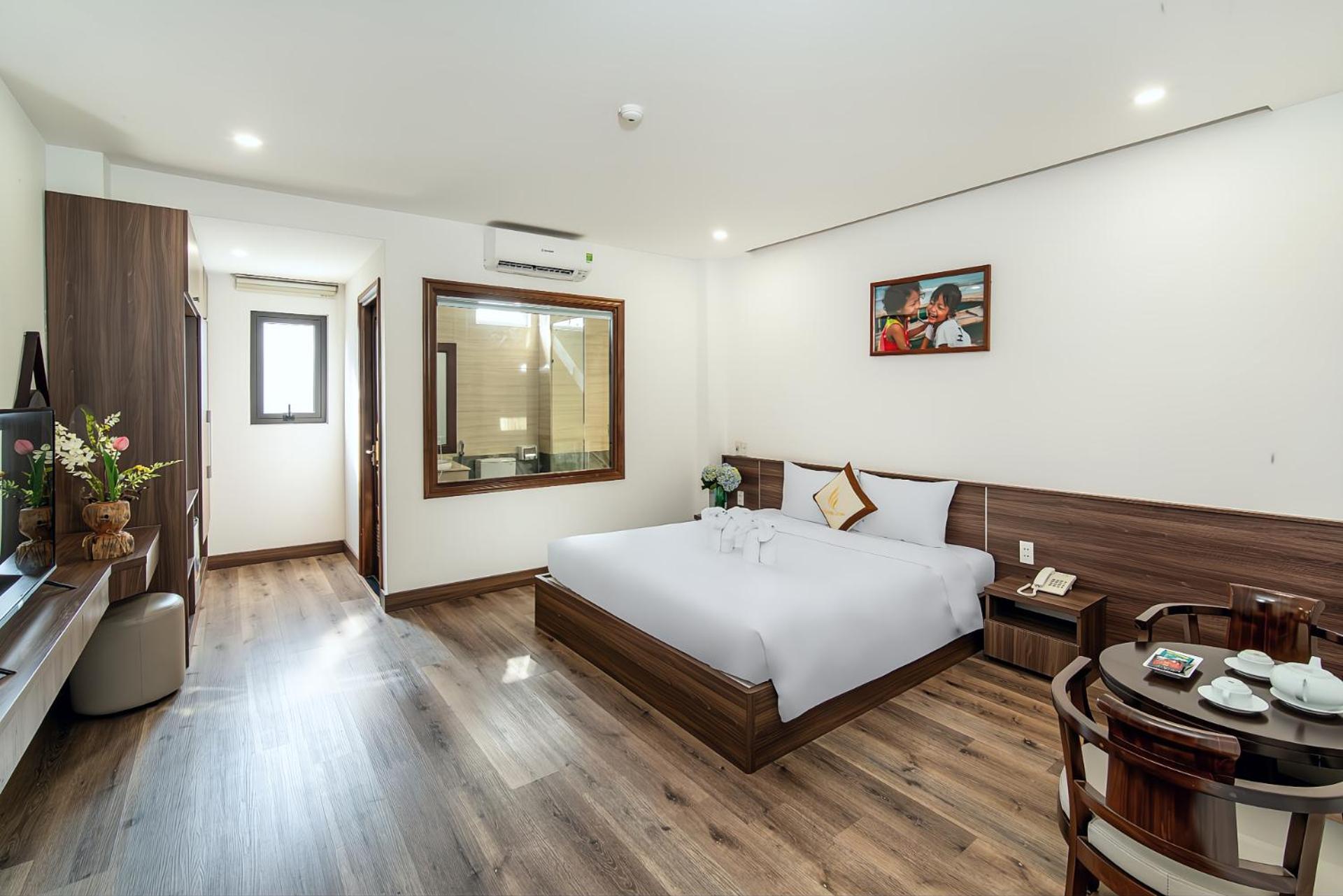 Hoang Linh Riverside Hotel Danang Bagian luar foto