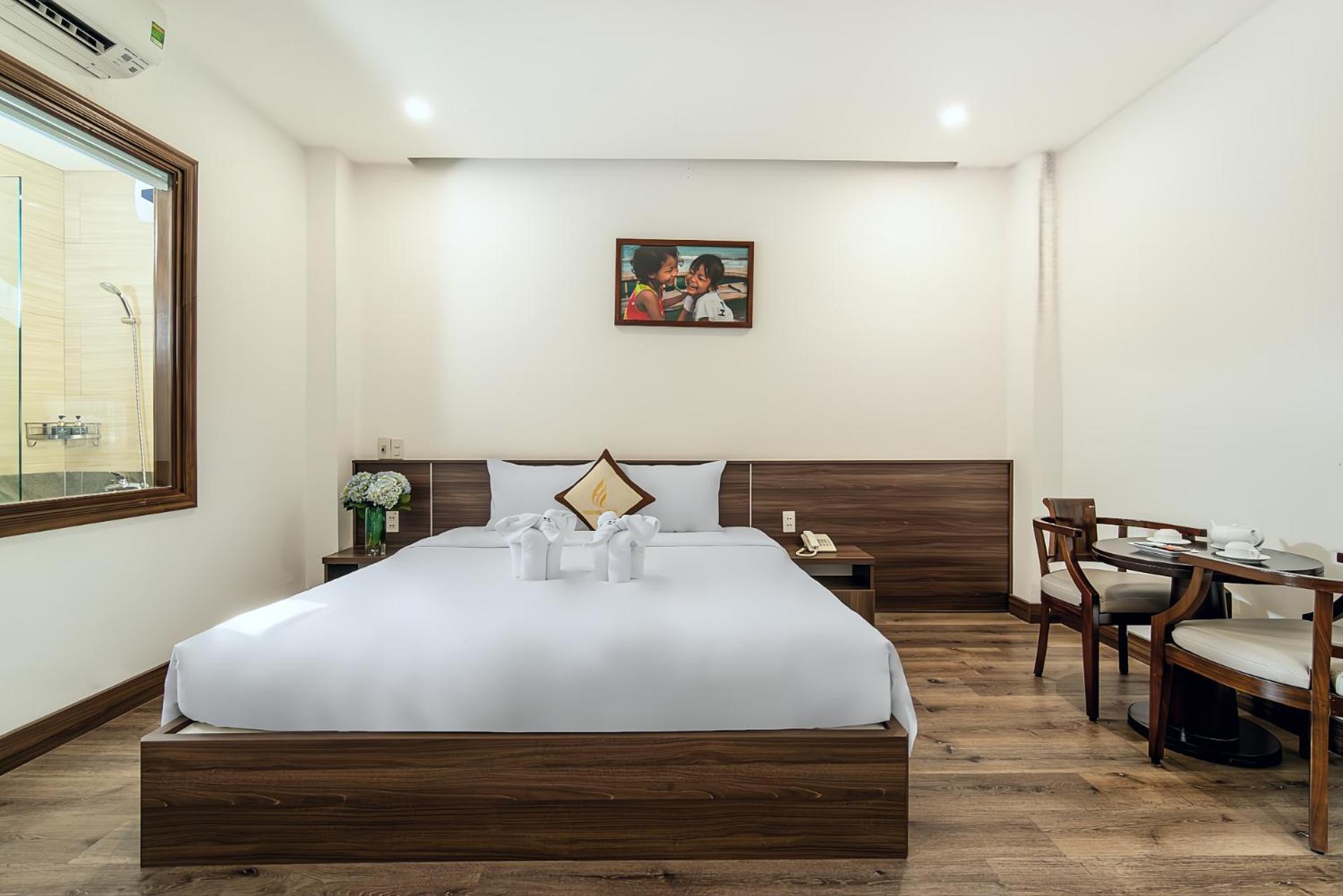 Hoang Linh Riverside Hotel Danang Bagian luar foto